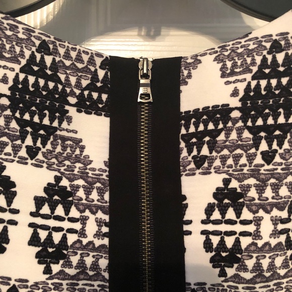 BCBG MaxAzria Holly Dress.  Size 6 - Picture 5 of 8